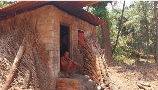 ‘आधार कार्ड’अभावी सरकारी योजनांपासून ‘निराधार’