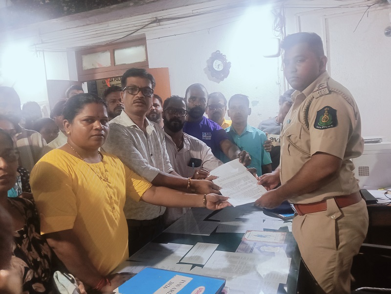 हिंदू देवतांवर अपमानास्पद टिप्पणी करणाऱ्यांना अटक करण्याची मागणी