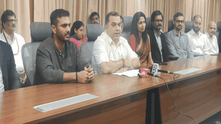 १६ वर्षांखालील मुलांसाठी सोशल मिडिया निर्बंधाचे दस्तऐवज तयार