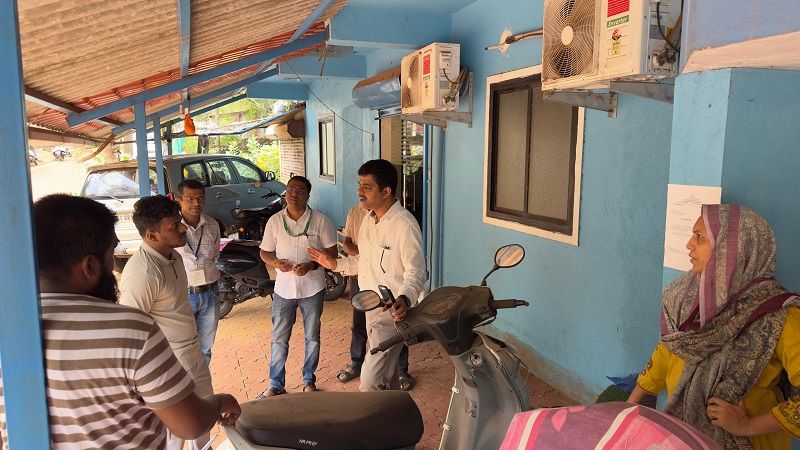 नागवे-म्हाऊस येथे सांडपाणी गटारात; सोकपिट बांधण्यासाठी १५ दिवसांची मुदत