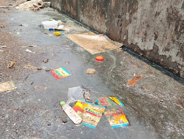 कुटबण जेटीवर पुन्हा अस्वच्छतेचे साम्राज्य