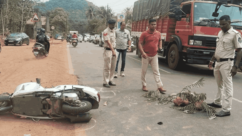 बोरी,फोंडा येथे भीषण अपघात : कंटेनरची स्कूटरला धडक; महिला ठार, एक जखमी