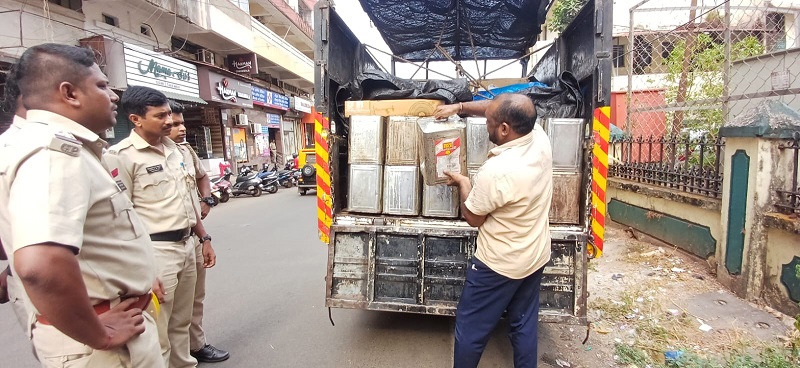 खारेबांध येथे प्राण्याच्या चरबीपासून बनलेले डालडा जप्त