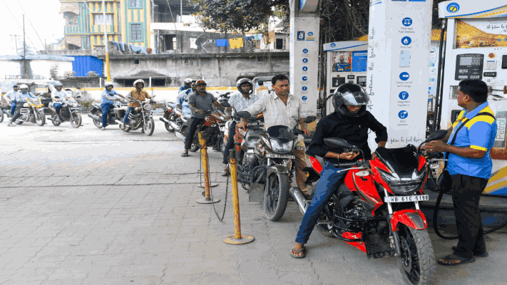 गोव्यात पेट्रोलची विक्री ७ टक्के तर डिझेलची १० टक्क्यांनी वाढली