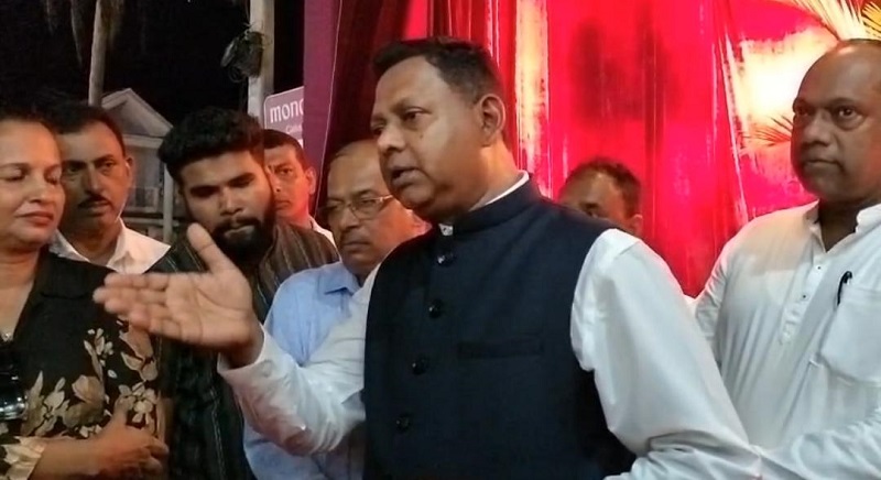 काँग्रेसमध्ये खासदारालाही किंमत नाही : खासदार विरियातो
