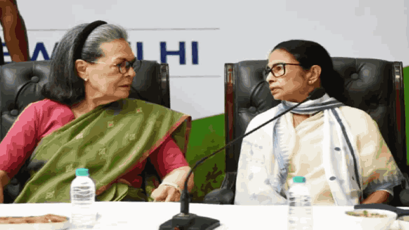 ममता करणार काँग्रेसमध्ये 'घरवापसी'? कॉंग्रेस नेतृत्त्वाकडून राष्ट्रीय उपाध्यक्षपदाची ऑफर
