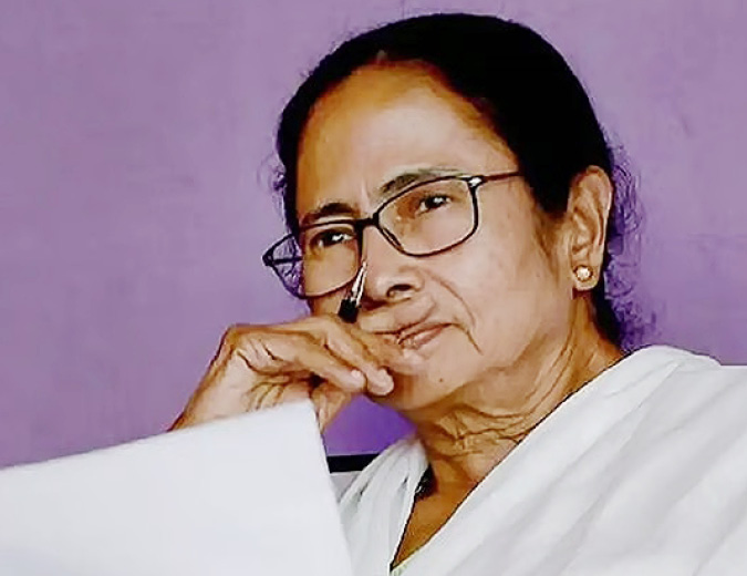 तृणमूलमधील बंड आणि भाजपचे वेगळेपण