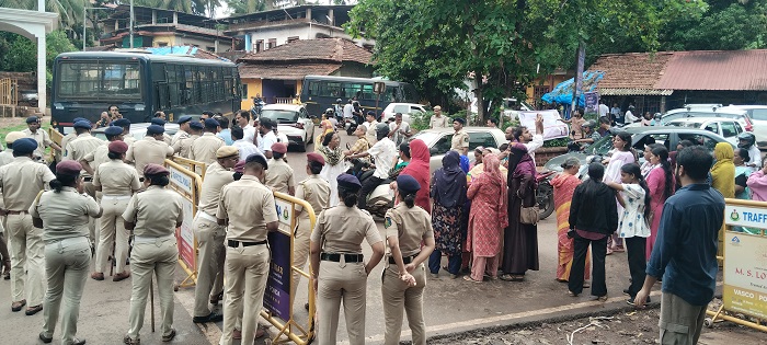 स्मार्ट मीटरविरोधात ‘आप’चा ढवळीकरांच्या घरावर मोर्चा